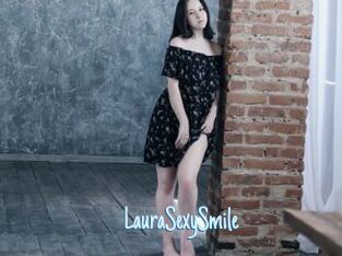 LauraSexySmile