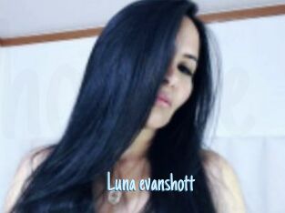 Luna_evanshott