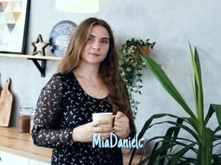 MiaDanielc