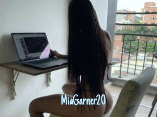 MiaGarner20