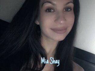 Mia_Shay