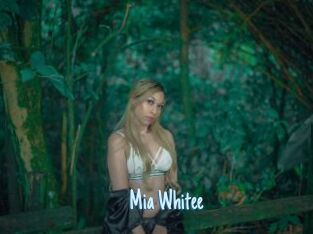 Mia_Whitee