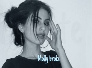 Molly_broke