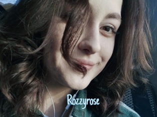 Rozzyrose