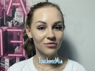 TouchmeMia